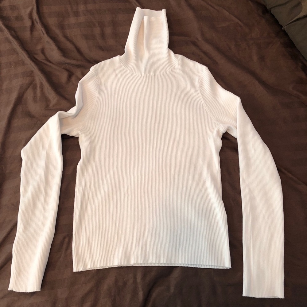 NWOT white turtleneck